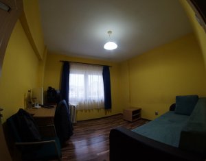 Apartament 4 camere, decomandat, etaj intermediar, Manastur