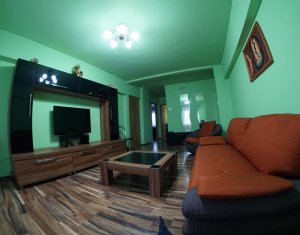 Sale apartment 4 rooms in Cluj-napoca, zone Manastur