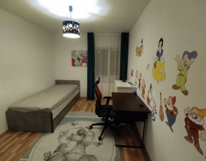 Apartament 3 camere, situat in Floresti, zona Tineretului 
