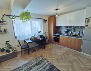 Apartment 2 rooms for sale in Floresti