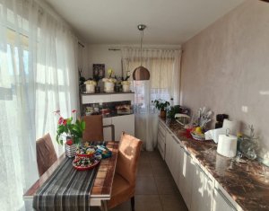 Apartament cu 3 camere, 61 mp utili, Baciu, Exterior Sud