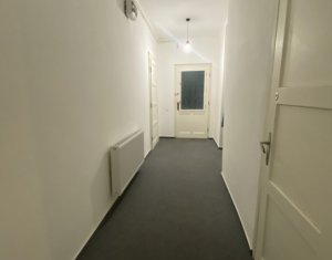 Appartement 3 chambres à vendre dans Cluj-napoca, zone Centru