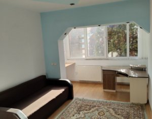 Apartament cu 3 camere, decomandat, Gheorgheni