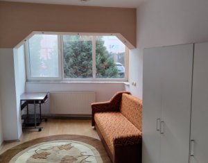 Apartament cu 3 camere, decomandat, Gheorgheni