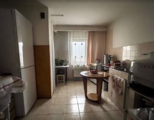 Apartament 4 camere, etaj intermediar, 2 balcoane, garaj, Zorilor