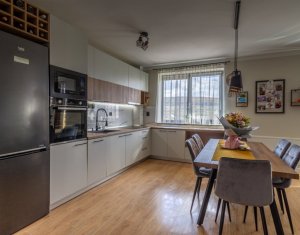 Appartement 3 chambres à vendre dans Chinteni