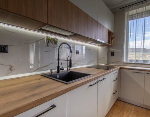  Apartament cu 3 camere, 77,2 mp, zona Iris/Chinteni, ultrafinisat