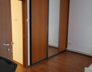 Appartement 4 chambres à vendre dans Cluj-napoca, zone Zorilor