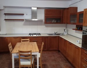 Appartement 4 chambres à vendre dans Cluj-napoca, zone Zorilor