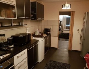 Apartament 3 camere, situat in Manastur, strada Parang