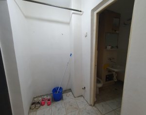 Apartament cu o camera, 27+9 mp balcon, zona Farmec