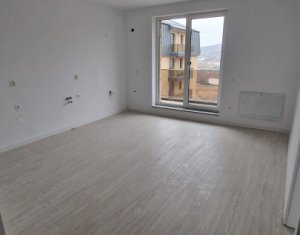 Appartement 2 chambres à vendre dans Chinteni, zone Centru