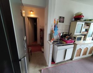 Apartament cu 2 camere si 2 balcoane de vanzare, zona UMF