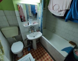 Apartament cu 2 camere si 2 balcoane de vanzare, zona UMF