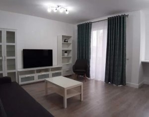 Apartament superfinisat, cu 2 camere si balcon, zona Piata 1 Mai