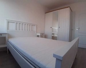 Apartament superfinisat, cu 2 camere si balcon, zona Piata 1 Mai