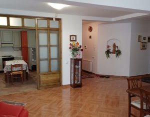 Appartement 4 chambres à vendre dans Cluj-napoca, zone Zorilor