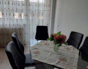 Apartment 3 rooms for sale in Floresti