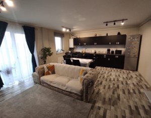 Vanzare apartament 2 camere in Sannicoara