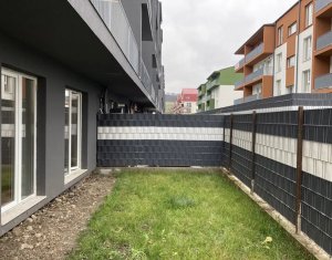 Vanzare apartament 3 camere in Floresti