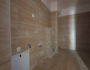 Apartament cu doua camere, cu gadina, finisat modern, zona  Jisk