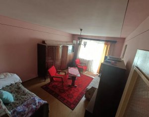 Vanzare apartament cu 2 camere, La Terenuri