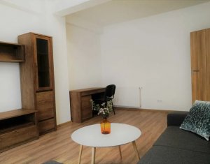 Apartament cu 2 camere, decomandat, strada Soporului