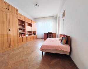 Apartament 3 camere, 97 mp utili, garaj, zona strazii Horea