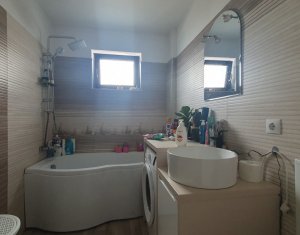 Apartament cu 3 camere, finisat si mobilat, zona Urusagului