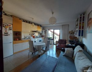 Appartement 3 chambres à vendre dans Floresti