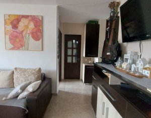 Vand apartament 3 camere, strada Tautului, zona Parc Poligon,  Floresti