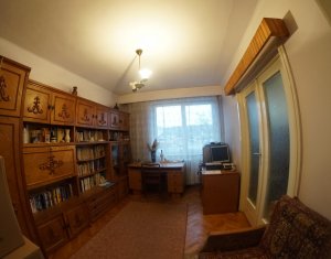 Apartment 4 rooms for sale in Cluj-napoca, zone Plopilor