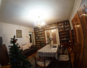 Appartement 4 chambres à vendre dans Cluj-napoca, zone Plopilor