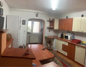 Apartament cu 2 camere si 2 balcoane, etaj 3, zona Profi