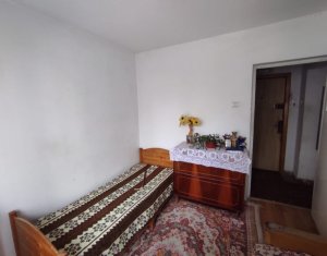 Apartament cu 4 camere, semidecomandat, Manastur