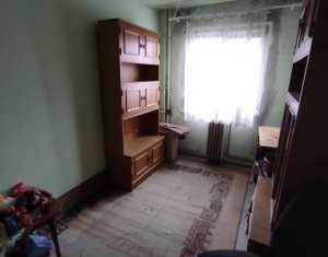 Apartament cu 4 camere, semidecomandat, Manastur