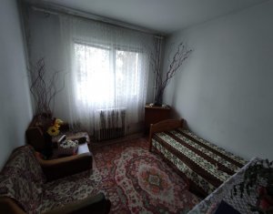 Apartament cu 4 camere, semidecomandat, Manastur