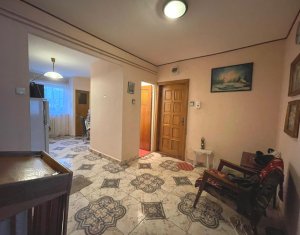 Apartament 3 camere, 2 bai, 95 mp totali, finisat, zona Platinia