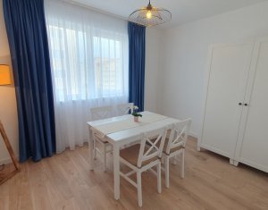 Apartament cu 3 camere, mobilat si utilat, strada Cetatii