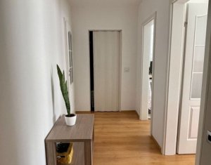 Apartament cu 2 camere, decomandat, Floresti - Sesul de Sus