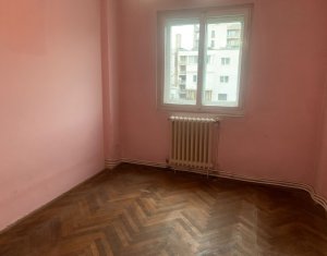 Apartment 4 rooms for sale in Cluj-napoca, zone Manastur