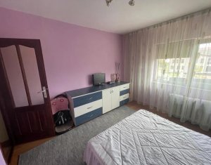 Apartament cu 2 camere decomandate, in zona Marasti, pret negociabil