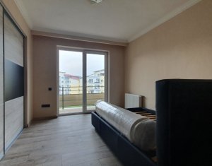 Apartment 3 rooms for sale in Floresti