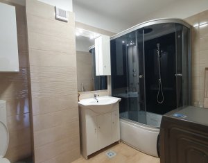 Apartament cu trei camere, finisat modern, Florilor, zona Atelierul de Pizza