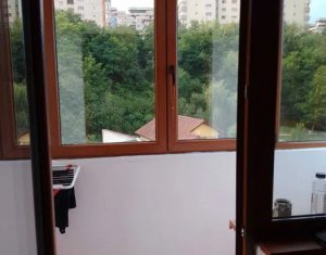 Appartement 3 chambres à vendre dans Cluj-napoca, zone Plopilor