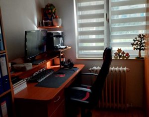 Appartement 3 chambres à vendre dans Cluj-napoca, zone Manastur