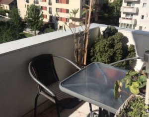 Apartament cu 3 camere decomandat, mobilat si utilat, Intre Lacuri