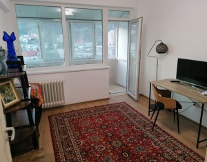 Apartament 3 camere, 60 mp, semidecomandat, Grigorescu, BioMedica