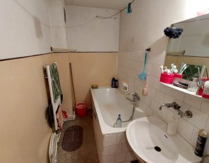 Appartement 4 chambres à vendre dans Cluj-napoca, zone Manastur