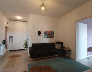 Apartament 3 camere, finisat modern, Floresti